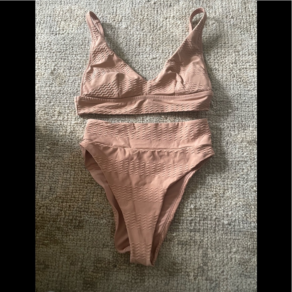American eagle bikini. Top size Small bottoms XS